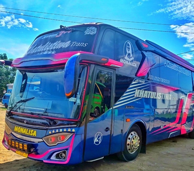 Bus Makassar Palu