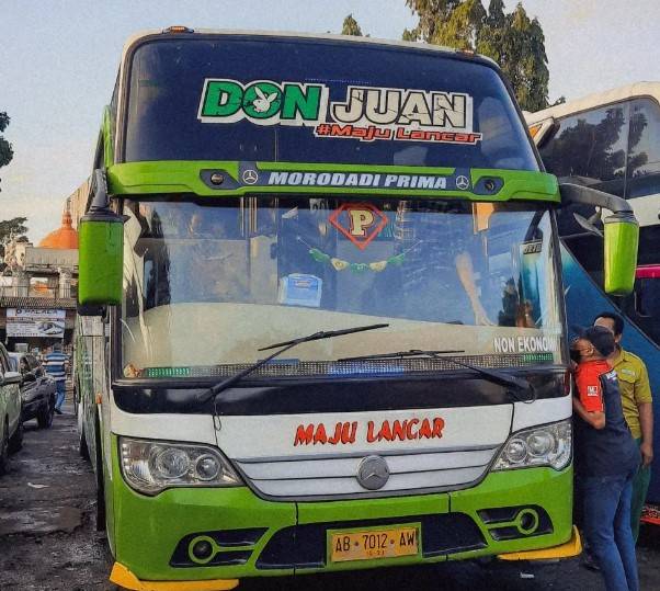 Bus Jogja Semarang