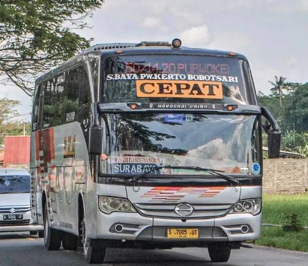 Bus Patas Surabaya Solo