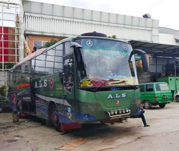 Bus Medan Bandung