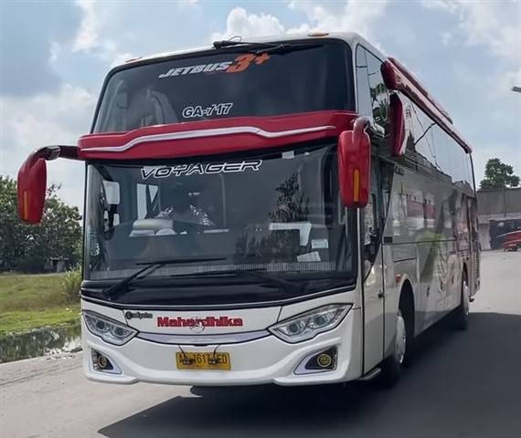 Bus Mahardhika