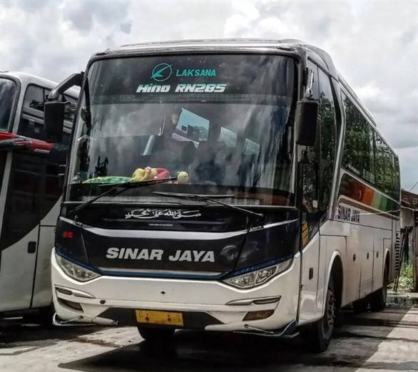 Bus Bandung Lampung