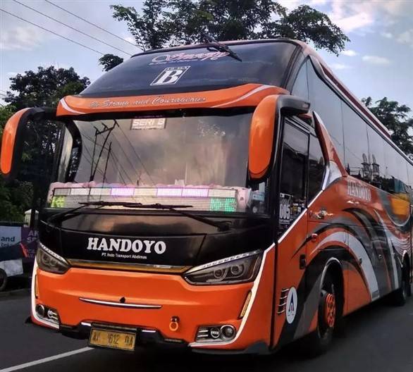Bus Jakarta Magelang